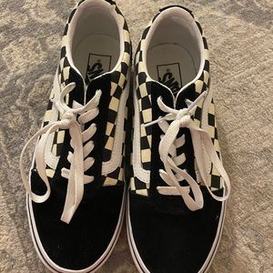 old skool checkered vans